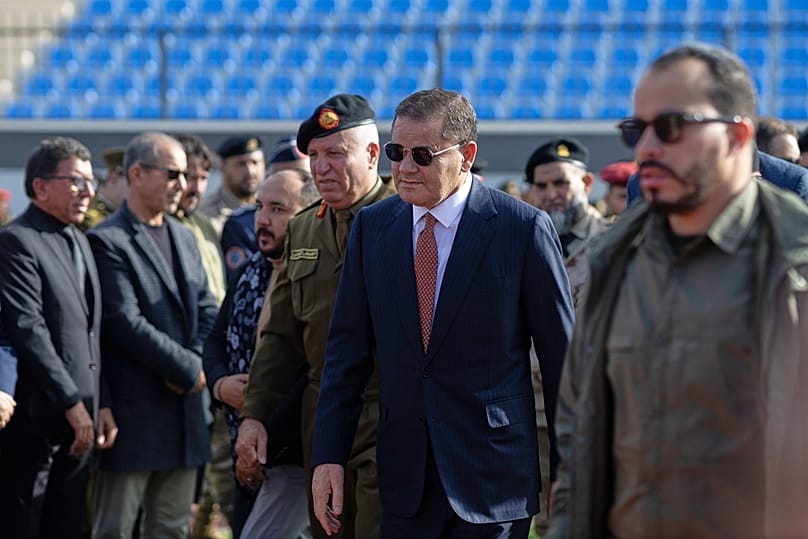 وصول رئيس الوزراء الليبي عبد الحميد الدبيبة إلى مدينة مصراتة للمشاركة في صلاة الجنازة على جثمان الفريق أول محمد علي أحمد الحداد