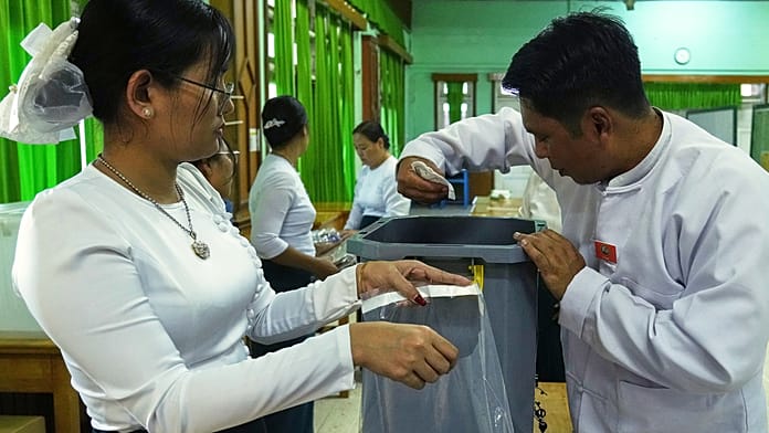 Myanmar seçimlerinde ilk tur: 'Ordu destekli parti önde' iddiası