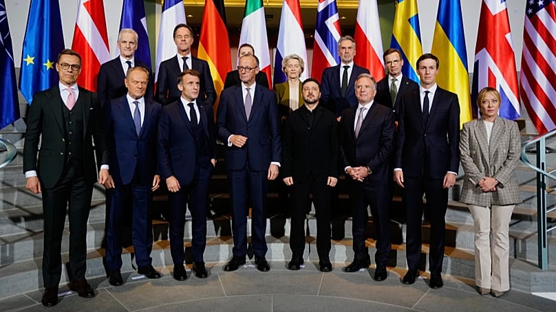 Europäische Spitzenpolitiker und NATO-Vertreter versammeln sich im Kanzleramt in Berlin (15. Dezember 2025)