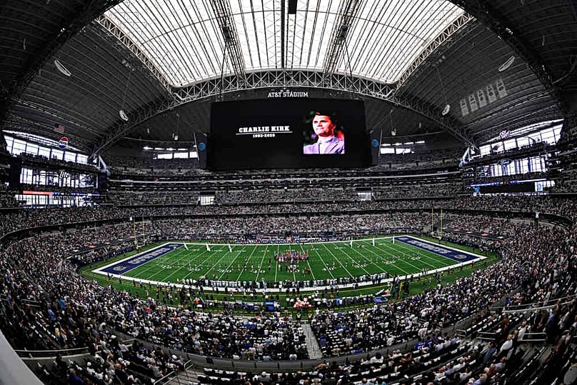 Charlie Kirk jobboldali véleményvezért milliók gyászolták