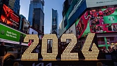 Die Ziffern 2026 werden bei einer Beleuchtungszeremonie am Times Square am Donnerstag, 18. Dezember 2025, in New York angezeigt. 