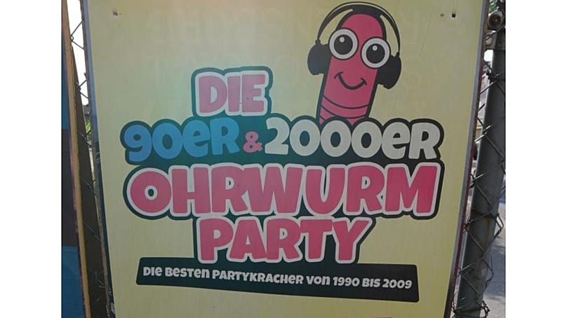 کرم‌گوش در تبلیغ یک کنسرت در آلمان