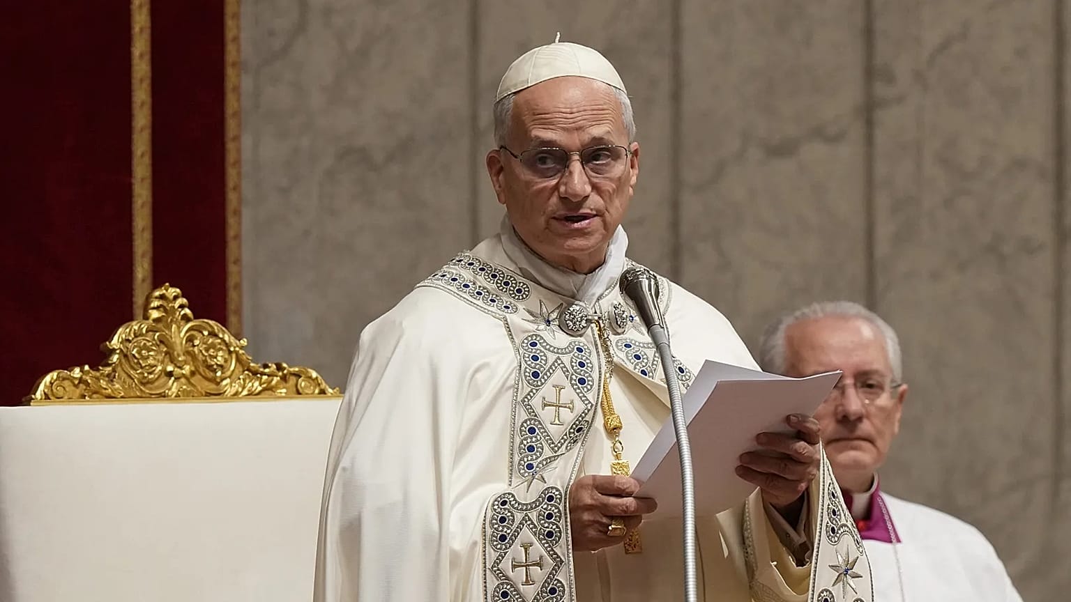 Pope Leo XIV arrives to preside over the first Vespers and the 'Te Deum' in St. Peter's Basilica at the Vatican, 31 December, 2025