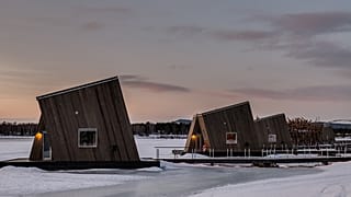 From urban bathhouses and coastal wild-swim huts to members’ clubs and design-led pop-ups, sauna culture has firmly entered the mainstream. 