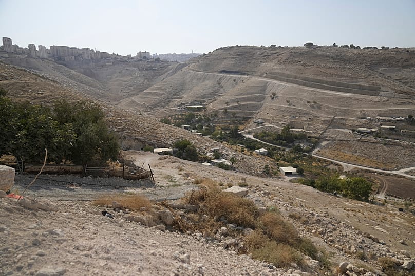 مشهد عام لمنطقة E1، وهي مساحة مفتوحة شرق القدس بين مستوطنة معاليه أدوميم وبلدة العيزرية في الضفة الغربية المحتلة.