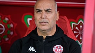 CAN 2025 : le coach Trabelsi offre le maillot de la Tunisie à un agent de sécurité