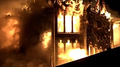 Amsterdam, Niederlande: Nach dem Zünden von Feuerwerk im Zentrum Amsterdams fing die Turmspitze der Vondelkerk Feuer. Es passierte am ersten Januar 2026.