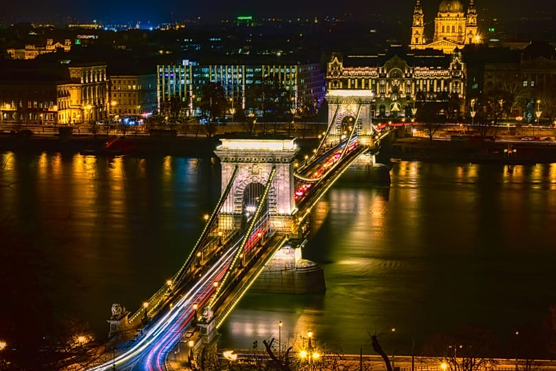 Veduta aerea di Budapest, Ungheria, di notte