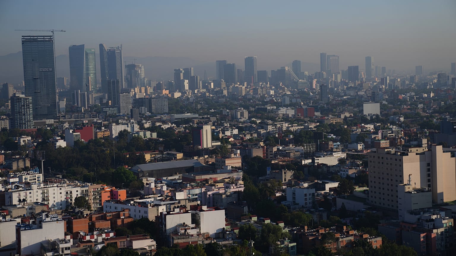 Vue de Mexico, le 2 janvier 2026, après un séisme de magnitude 6,5 dont l'épicentre se trouvait dans la région d'Acapulco.