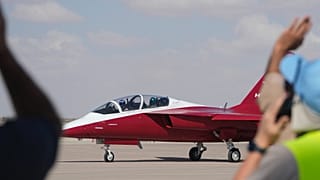 Hürjet, Mısır'da düzenlenen bir savunma fuarında görüntüleniyor (Arşiv)