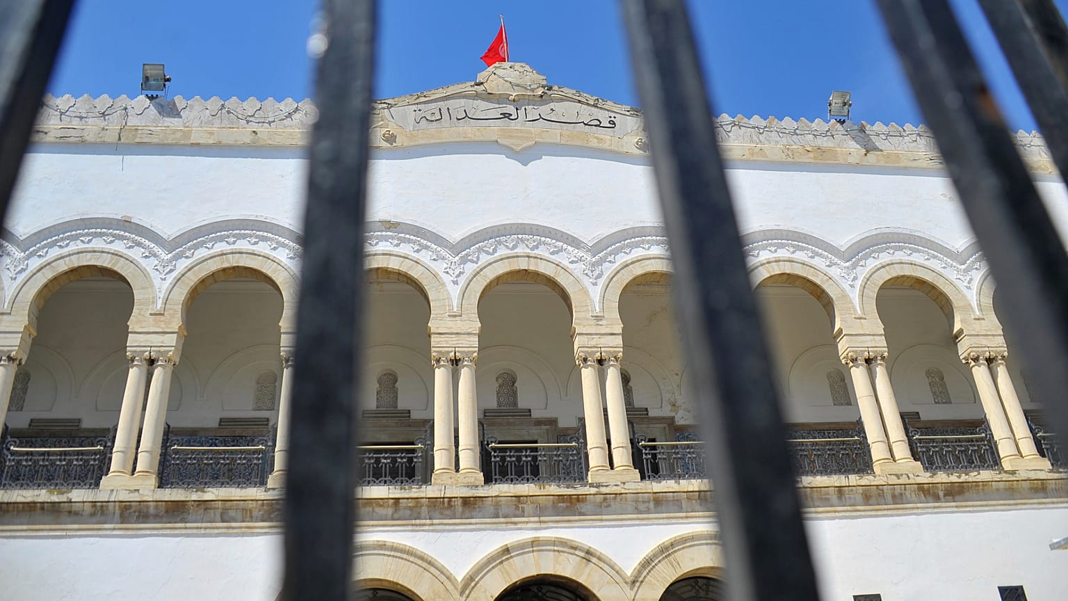 صورة عامة لقصر العدل في تونس العاصمة، تونس، الأربعاء 8 يونيو 2022. (صورة من وكالة أسوشيتد برس/حسن دريدي)