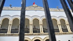 صورة عامة لقصر العدل في تونس العاصمة، تونس، الأربعاء 8 يونيو 2022. (صورة من وكالة أسوشيتد برس/حسن دريدي)