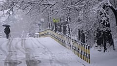Atrasos, cancelamentos de voos e falhas de energia devido à neve na Europa