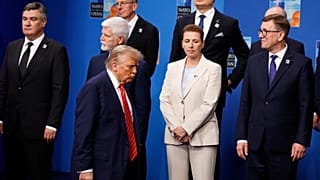 Trump és Mette Frederiksen a NATO csúcsértekezletén, Hága, 2025 június