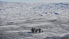 ARQUIVO: As forças militares dinamarquesas participam num exercício com centenas de tropas de vários membros europeus da NATO em Kangerlussuaq, na Gronelândia, a 17 de setembro de 2025.