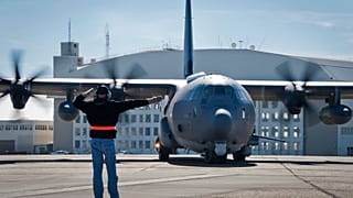 هواپیمای «ای‌سی-۱۳۰جی گوست‌رایدر» آمریکا