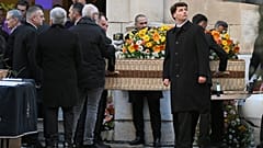 Der Sarg der Schauspielerin Brigitte Bardot wird zur Beerdigung in Saint-Tropez getragen, 7. Januar 2026