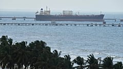 Evana petrol tankeri Puerto Cabello'daki El Palito limanına yanaştı, 21 Aralık, 2025