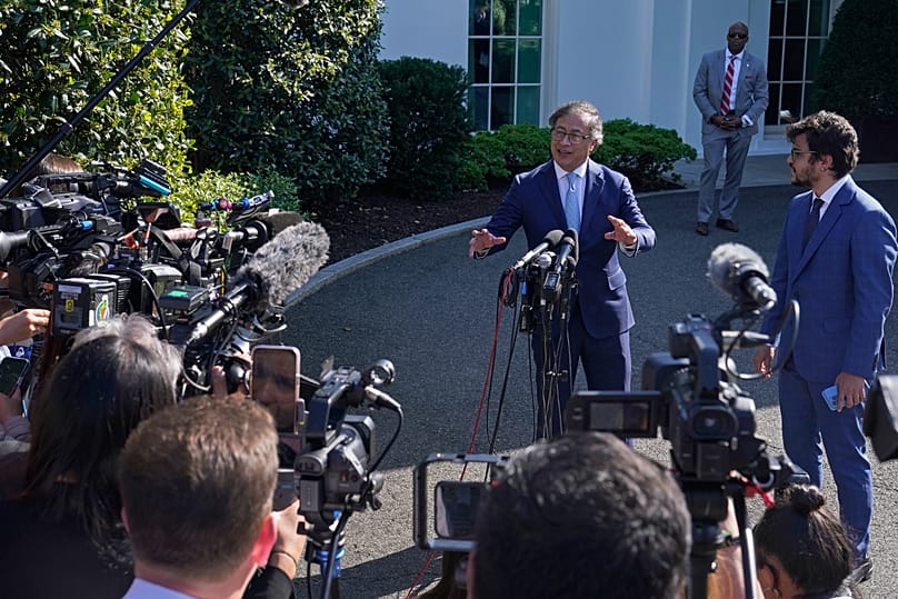 Petro elnök a Fehér Házban, a Joe Bidennel folytatott találkozó után, 2023 augusztus