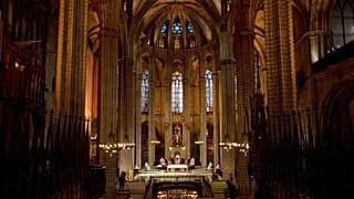 A cardinal surrounded by bishops at Barcelona Cathedral, 9 April, 2020