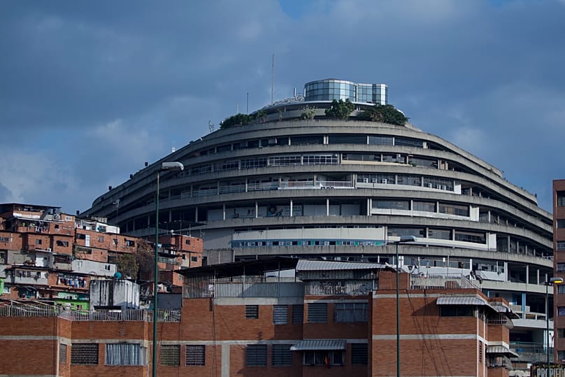 Una vista de la sede de la Policía de inteligencia de Venezuela, conocida como el Helicoide, en Caracas, Venezuela, el jueves 17 de mayo de 2018.