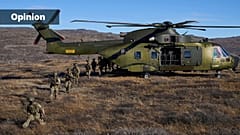 DATEI: Dänische Streitkräfte nehmen an einer Übung mit Hunderten von Truppen aus mehreren europäischen NATO-Mitgliedern in Kangerlussuaq, Grönland, teil, 17. September 2025