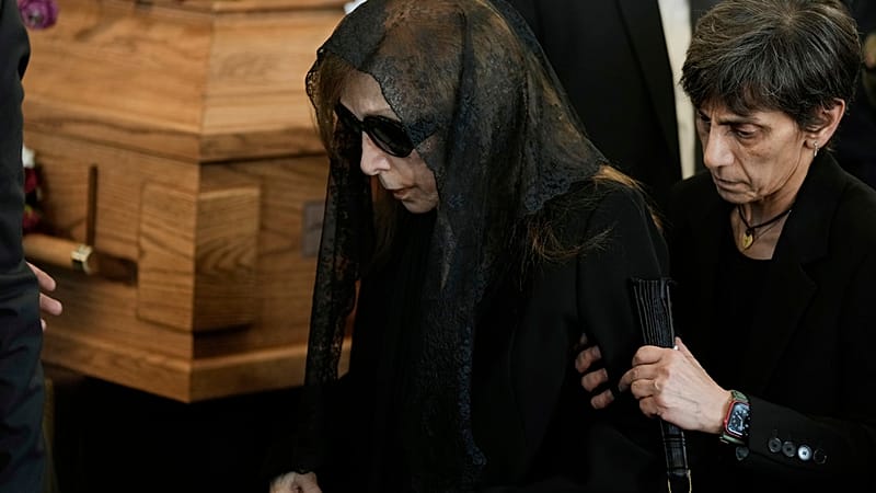 فيروز تُودّع هلي الرحباني.. الابن الصامت الذي ظلّ ملاكَ بيتها حتى اللحظة الأخيرة 