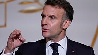 O Presidente francês Emmanuel Macron discursa perante os embaixadores franceses na quinta-feira, 8 de janeiro de 2026, no Palácio do Eliseu, em Paris.