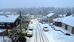 In Rassau, Ebbw Vale in Südwales schneit es am Donnerstag, dem achten Januar 2026.