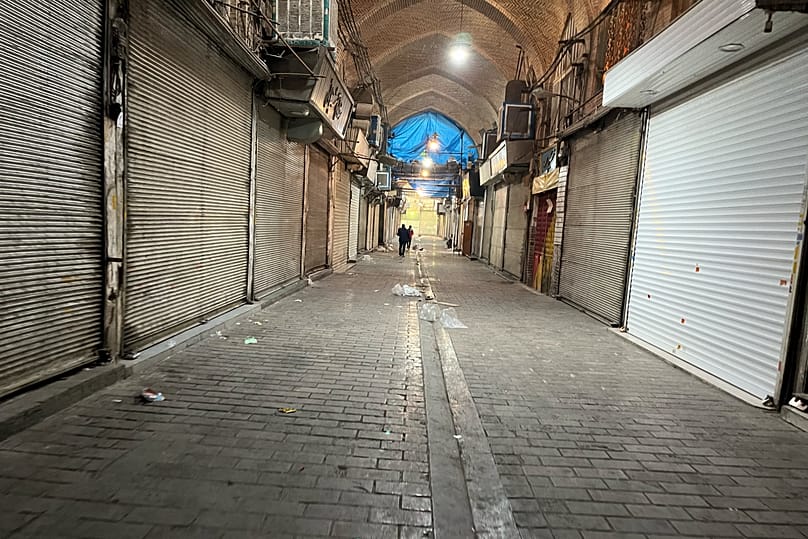 اعتراضات در ایران از اعتصاب در بازار شروع شد