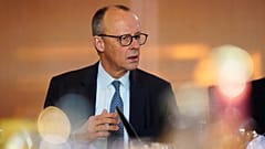 Der ARD-DeutschlandTrend zeigt, dass das Vertrauen in andere Staaten insgesamt nachgelassen hat.