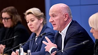 Berlins Regierender Bürgermeister Kai Wegner bei einer Pressekonferenz in Berlin, 5. Januar 2026