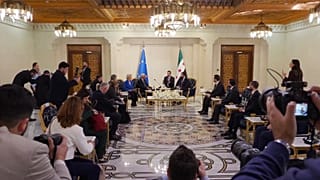 Ursula von der Leyen, présidente de la Commission européenne, Antonio Costa, président du Conseil, et Ahmed al-Sharaa, président de la République syrienne, à Damas, le 9 janvier 2026.