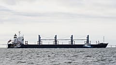 Oil tank ship