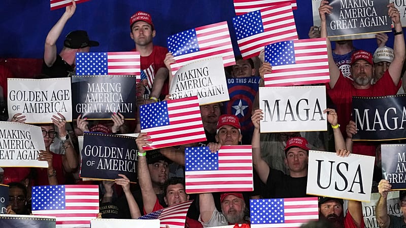 كيف ينظر مؤيدو ترامب إلى التدخل الأمريكي في فنزويلا؟ 