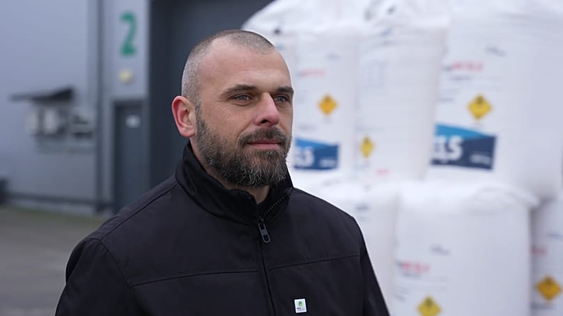 Μίχαλ Γερντρεζέβσκι, διευθυντής εξειδικευμένων προϊόντων στην αποθήκη της Procam στο Tczew της Πολωνίας