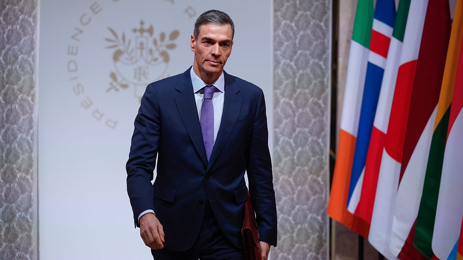 Pedro Sánchez, durante su reunión en Francia