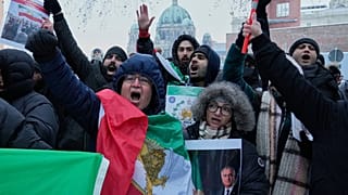 متظاهرون يشاركون في تظاهرة في برلين، ألمانيا، دعمًا للاحتجاجات الشعبية الواسعة في إيران ضد الحكومة، في 9 يناير 2026.