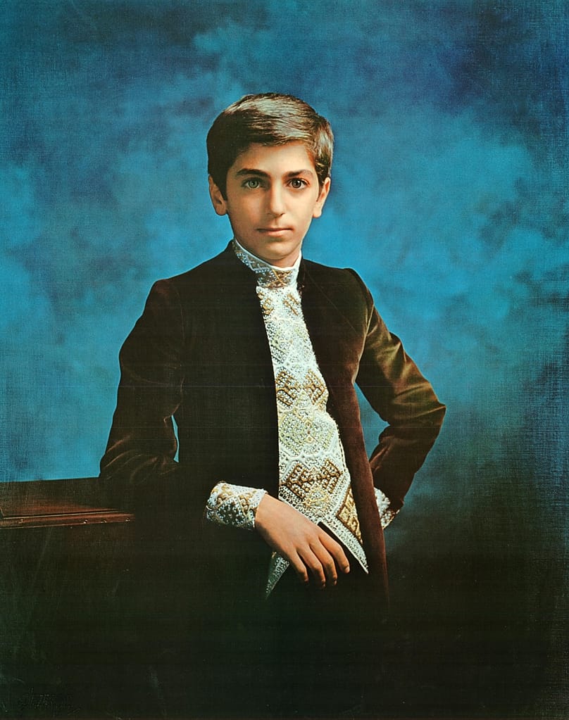 Reza Pahlavi, príncipe heredero de Irán, 1973.