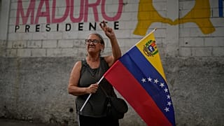 Un simpatizante del expresidente venezolano Nicolás Maduro participa en una manifestación en Caracas, Venezuela, el 10 de enero de 2026.