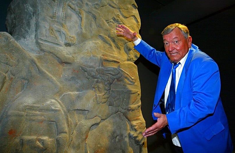 Erich von Däniken in seinem Mystery Park in Internlaken 2003