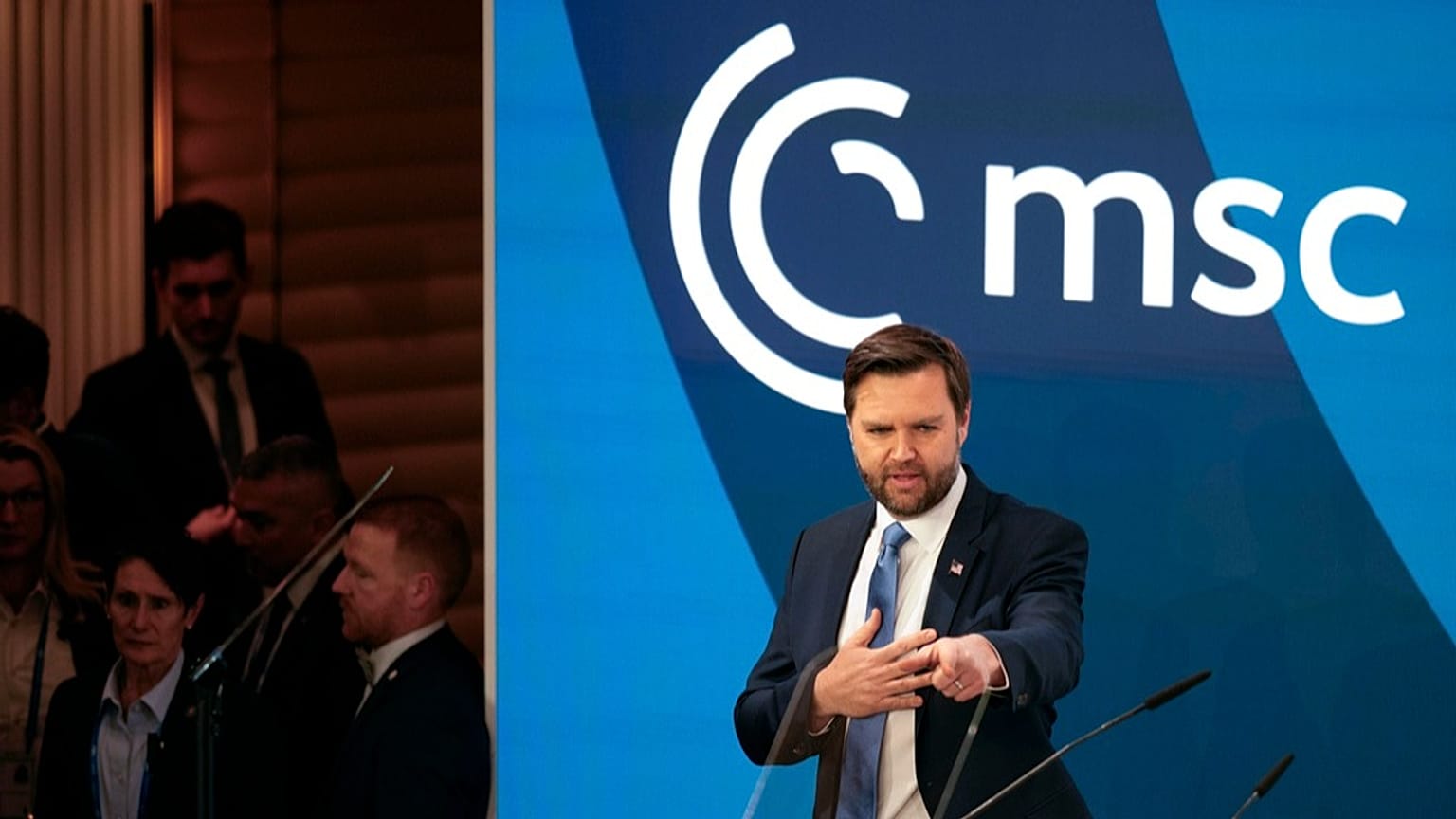 US-Vizepräsident JD Vance am 14. Februar 2025 bei der Münchner Sicherheitskonferenz im Hotel Bayerischer Hof in München