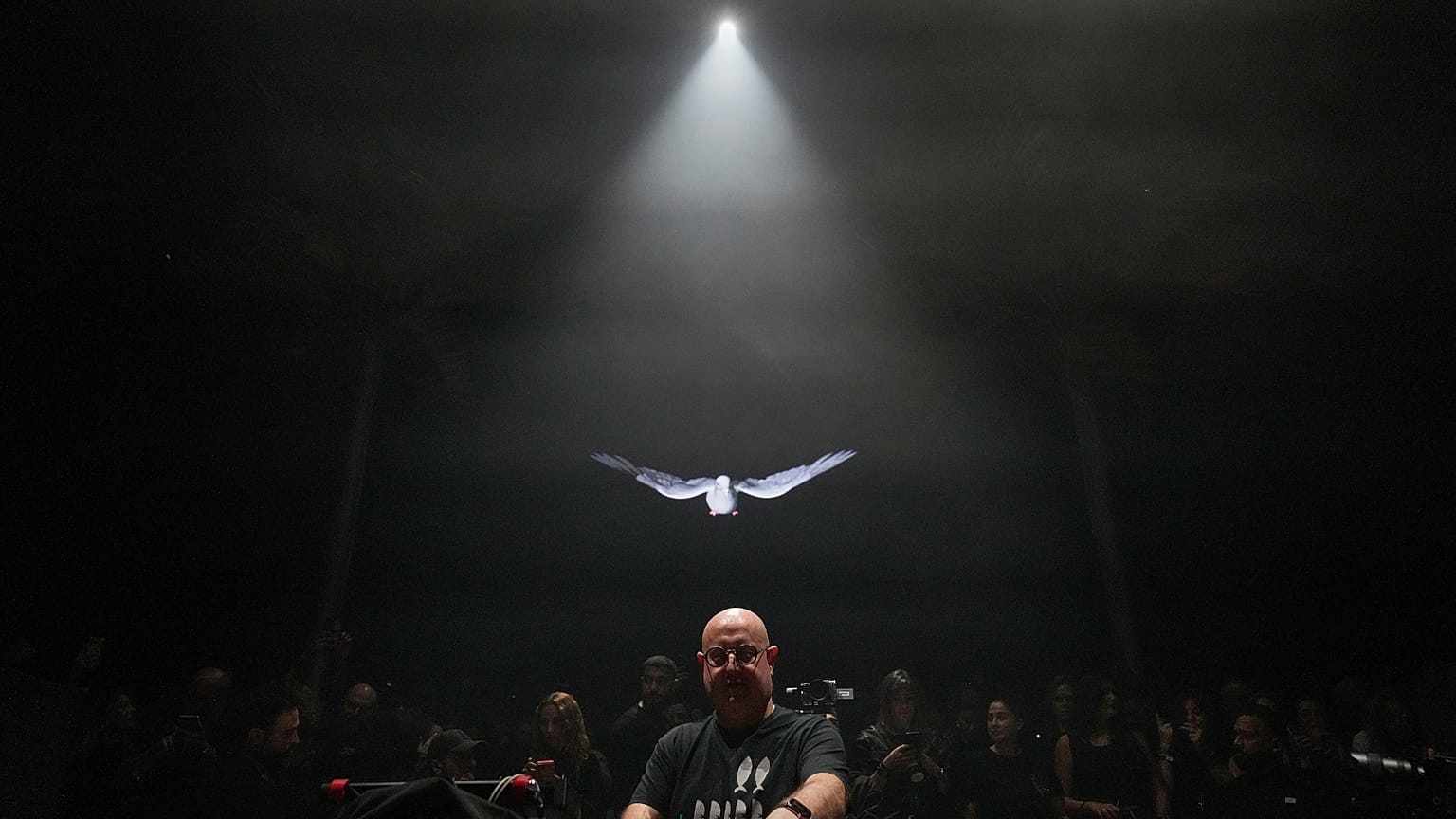 Guilherme atya a DJ-pultban