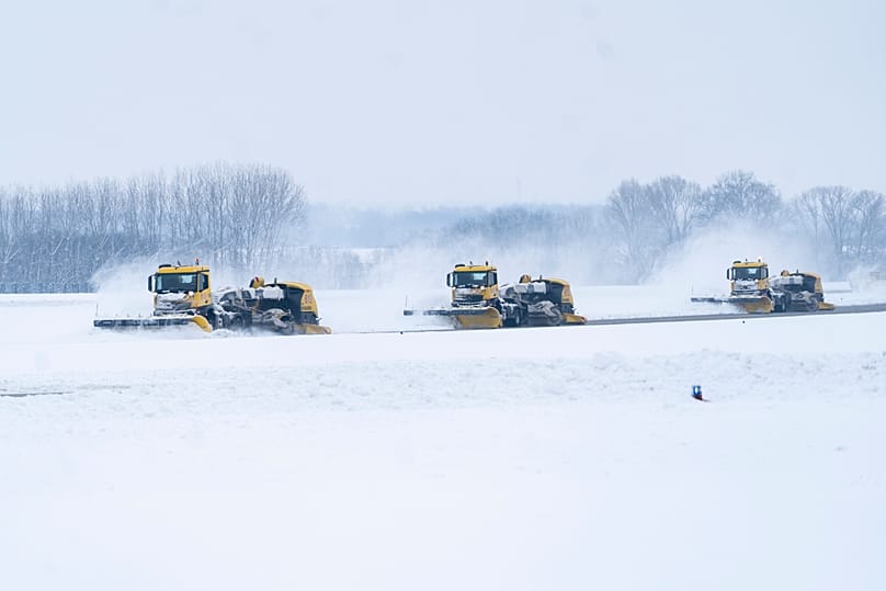 Munkában az eltakarító gépek