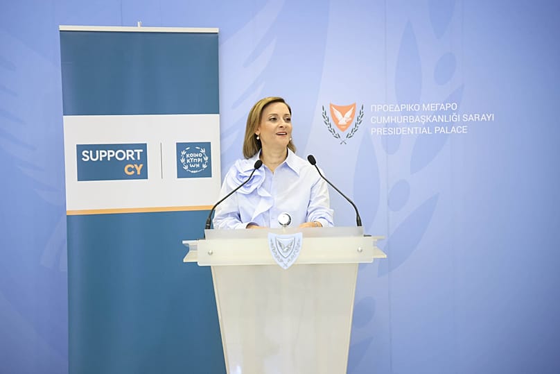 Η Φιλίππα Καρσερά