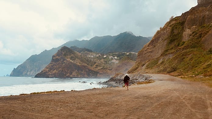 Guida 2026: viaggio tra isola vulcanica e capitale della moda in Europa 1 Vista panoramica dell'isola di Madeira
