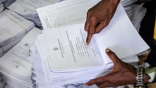 Ouganda : l'armée déployée et Internet suspendu avant la présidentielle