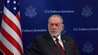 مایک هاکبی، سفیر آمریکا در اسرائیل، در جریان یک مصاحبه در اورشلیم (بیت‌المقدس)، چهارشنبه ۲۰ اوت ۲۰۲۵