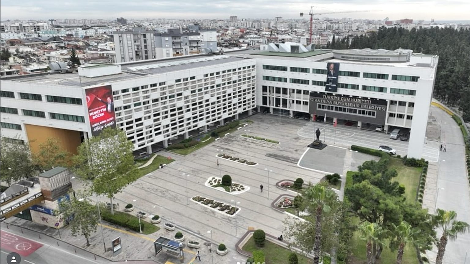 Antalya Büyükşehir Belediyesi binası