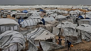 أوضاع إنسانية صعبة يعيشها النازحون بسبب الأحوال الجوية الصعبة